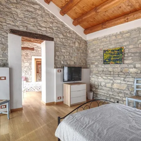 Affittacamere Romantic Boutique Hospitality Revine Lago